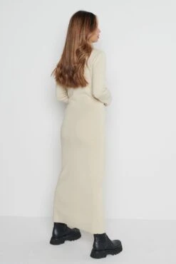 Elsa Knit Button Dress - Beige -By Knitwear Shop Elsa midi beige 2972
