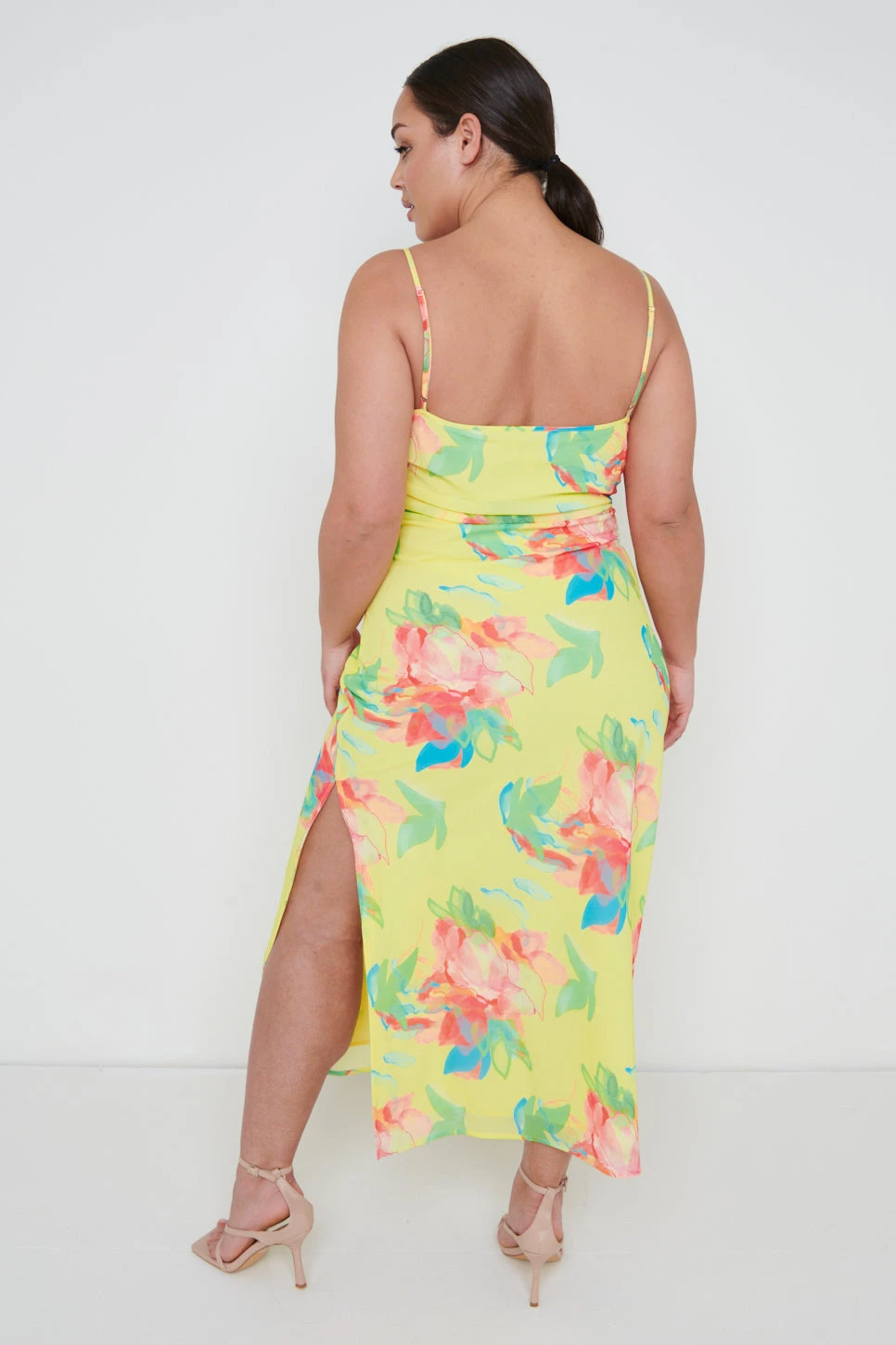 Keisha Ruched Midaxi Dress Curve - Lemon Abstract Floral 5 Keisha Ruched Midaxi Dress Curve - Lemon Abstract Floral - Image 3