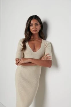 Lara Ribbed Midi Dress - Beige -By Knitwear Shop Lara sleeved beige 2869