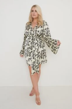 Louis Printed Satin Dress - Monochrome 18 Louis Printed Satin Dress - Monochrome -By Knitwear Shop Louis Printed Satin Dress Floral41