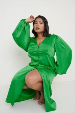 Naya Recycled Midaxi Dress - Emerald Green -By Knitwear Shop Naya Midaxi Dress Green Curve 180