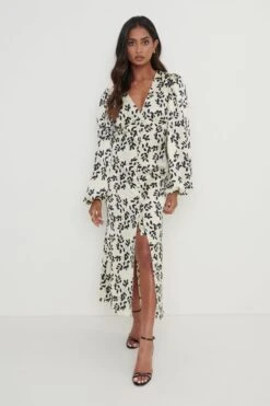 Naya Satin Midaxi Dress - Monochrome Floral -By Knitwear Shop Naya Satin Midaxi dress Floral18