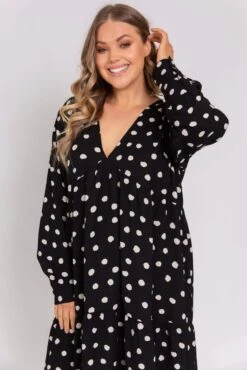 Curve Dotty Day Dress - Black Polka Dot 12 Curve Dotty Day Dress - Black Polka Dot -By Knitwear Shop UR4A0188